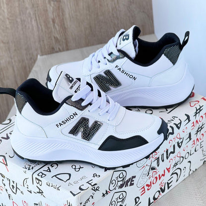 Zapatos New Balance Fashion Blanco y Negro: Perfectos para Dama