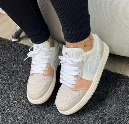 Nike Air Jordan 1 Low  Beige: Para Dama